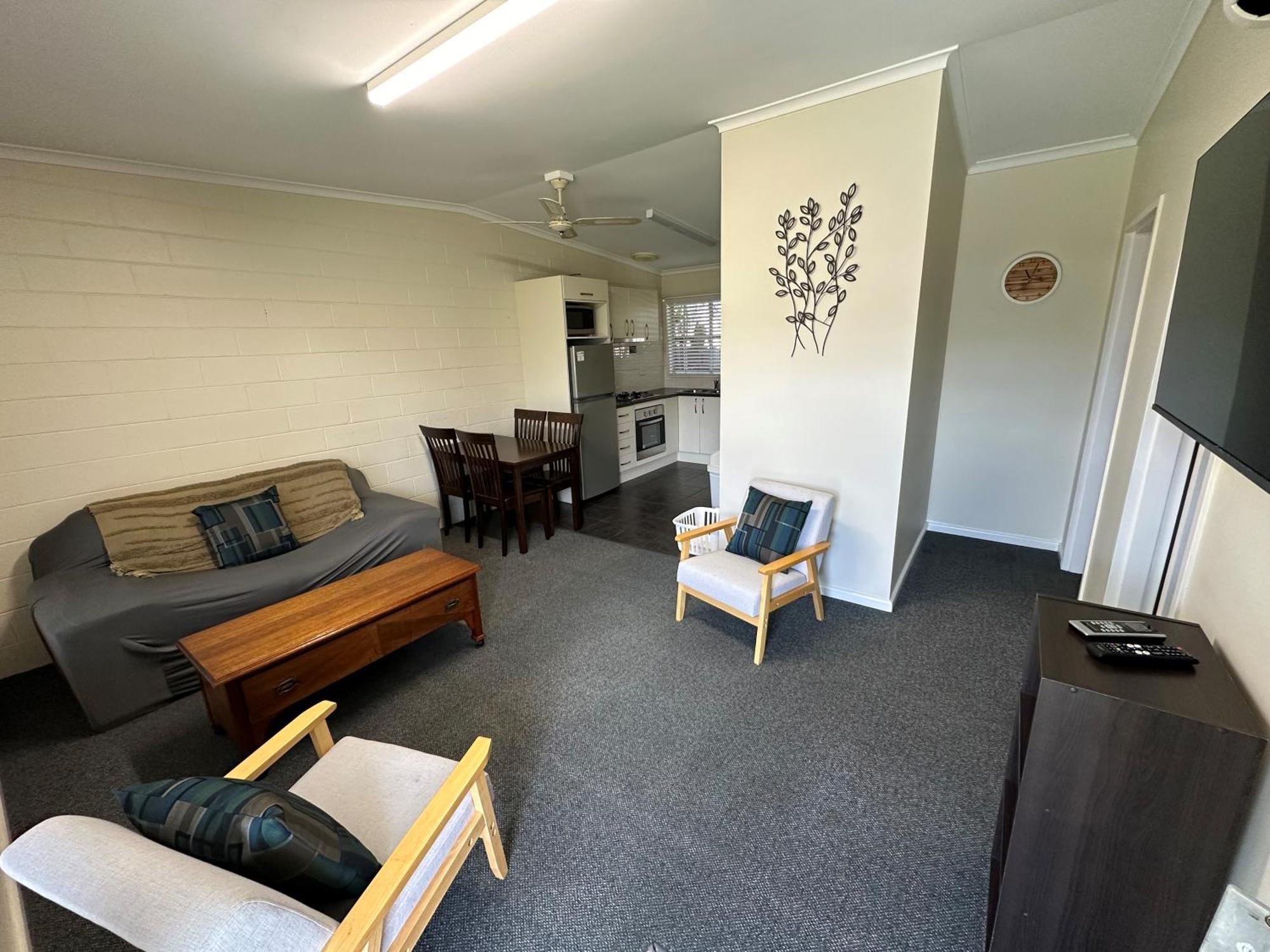 The Silver Bream Motel & Self Contained Units Mallacoota Exterior photo