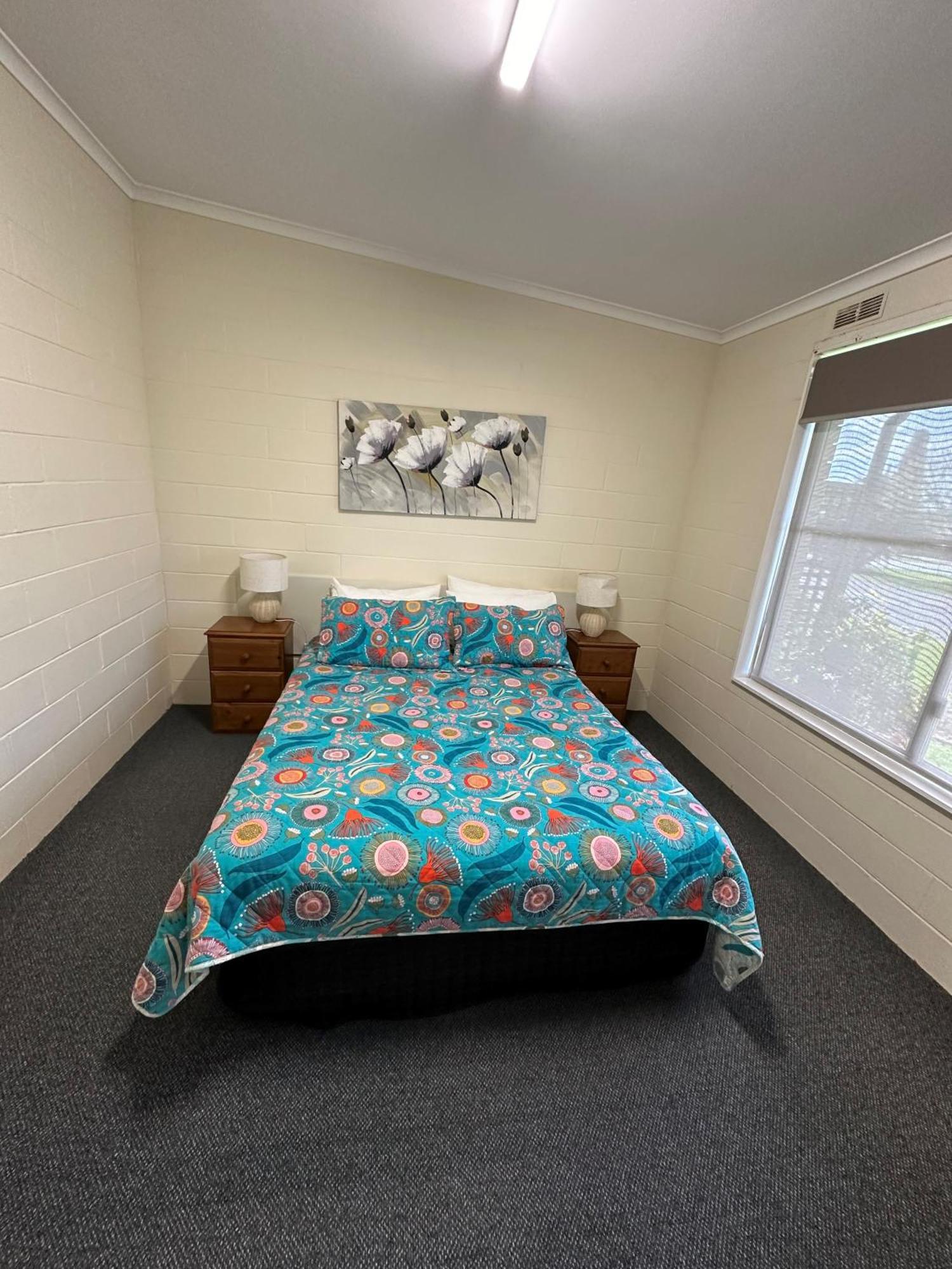 The Silver Bream Motel & Self Contained Units Mallacoota Exterior photo